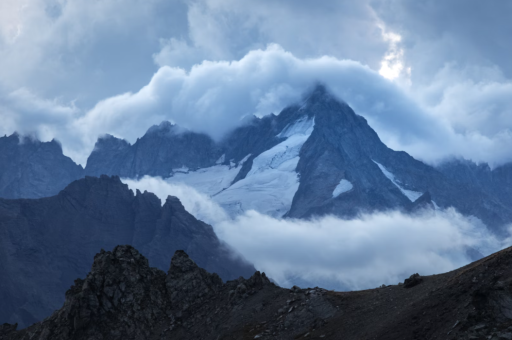 十八层地狱电影老片（十八层地狱电影老片在线观看）