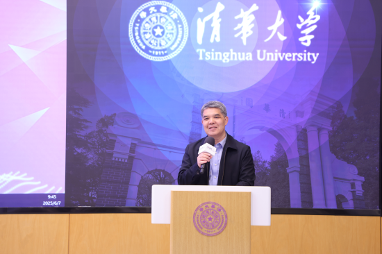 黄汉权：避免过度竞争内卷式竞争，“现在新能源汽车出口第一，但车企没几个赚钱”